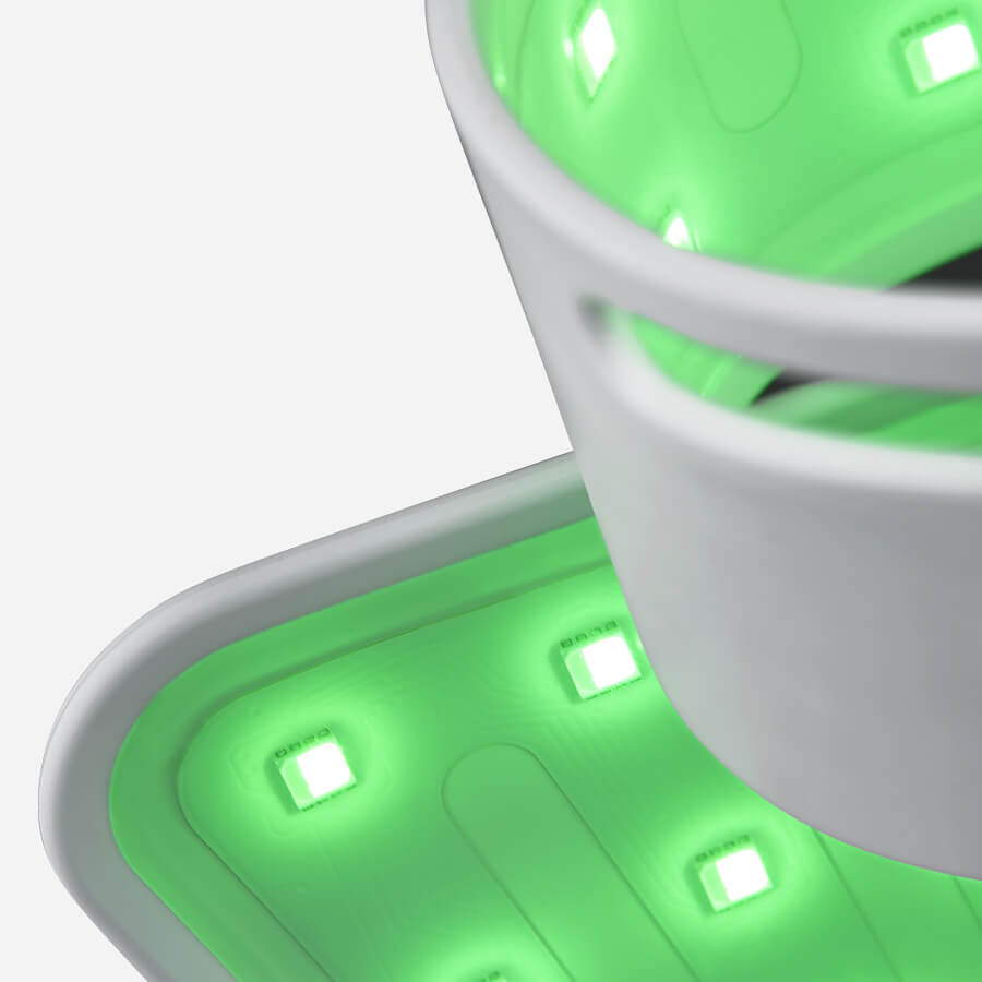 CurrentBody Skin LED Multi-Licht Therapie Maske & LED Aufhellende Hals & Dekolleté Maske