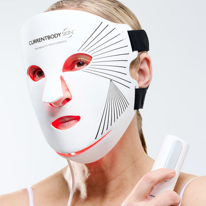CurrentBody Skin LED Gesichtsmaske: 2. Generation & Green Tea Serum (30ml)